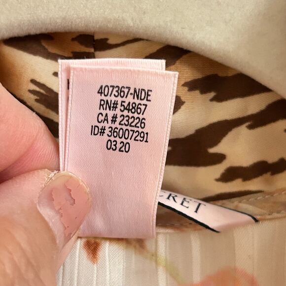 Victoria’s Secret Sheer Floral Robe w Leopard Trim and Tie Belt Size Med / Large - Picture 9 of 10